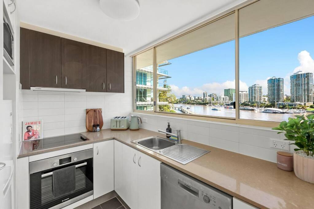 Fab! ~ Skyline City, Water + Story Bridge Views Brisbane Zewnętrze zdjęcie