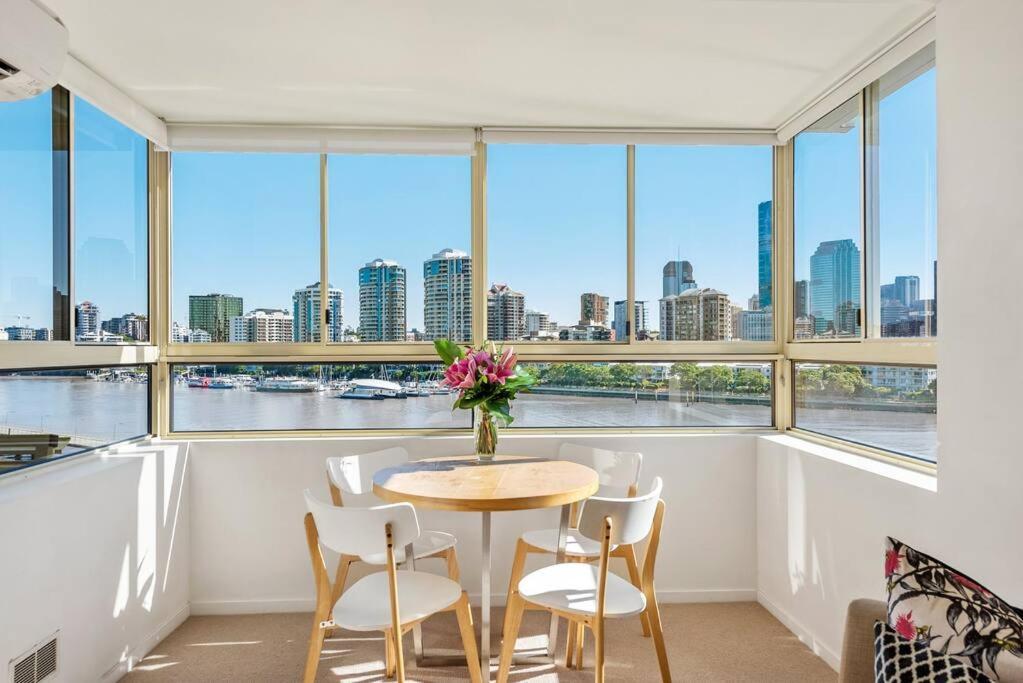 Fab! ~ Skyline City, Water + Story Bridge Views Brisbane Zewnętrze zdjęcie